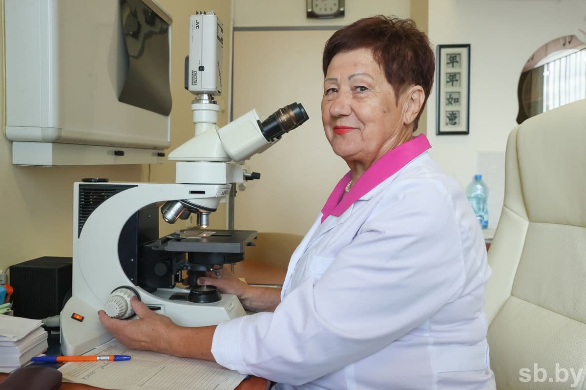 Полвека в медицине: Людмила Пашкевич прошла путь от операционного стола до научных открытий под микроскопом