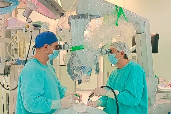 Избавим от боли в спине за несколько дней! Сразу две новые услуги теперь доступны и для иностранных пациентов!